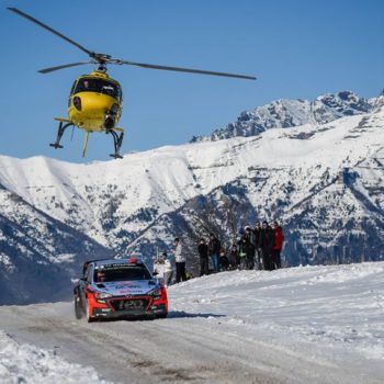 Tanti errori nella seconda giornata a Montecarlo, Neuville non sbaglia e si porta davanti