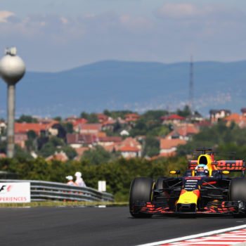 Le FP1 dell’Hungaroring sono di Daniel Ricciardo. Raikkonen davanti ad Hamilton, a muro Giovinazzi