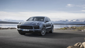 Più potente, più leggera e più tecnologica: Porsche toglie i veli alla nuova Cayenne