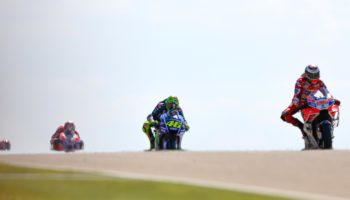 46-valentino-rossi-ita-99-jorge-lorenzo-esp_gp_3078-gallery_full_top_fullscreen