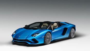 La Lamborghini Aventador S si scopre: al Salone di Francoforte debutta la Roadster da 740 CV