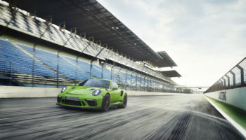 Porsche presenta l’ultima GT3 RS aspirata, un canto del cigno da 520 CV e 312 km/h