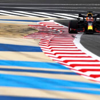 Max Verstappen conquista le FP3 in Bahrain. 2° Hamilton, fuori dai primi 10 le Ferrari