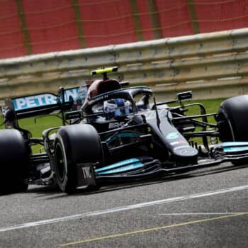 F1, test Bahrain: nel Day 2 Bottas porta in testa la Mercedes, bene Gasly e Norris. 6° Leclerc