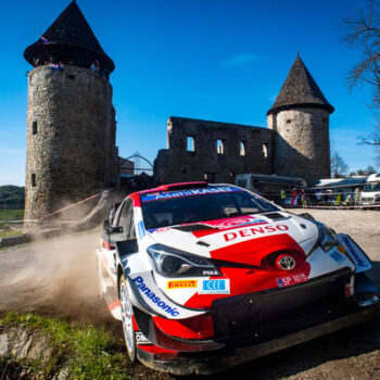 Finale pazzesco al Rally Croazia: Ogier vince per 6 decimi con la macchina danneggiata!