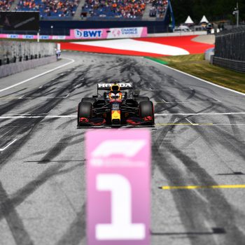 In Austria Verstappen piega Norris per soli 48 millesimi: è pole del #33! Strepitoso Russell