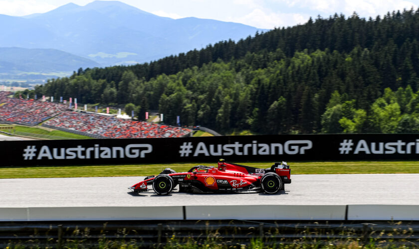 2300015-scuderia-ferrari-austria-gp-2023-fp1