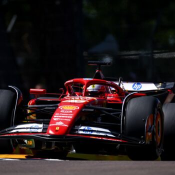 F1, Leclerc ancora al comando nelle FP2 del GP di Imola. Red Bull in difficoltà (per ora)