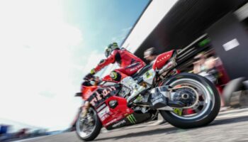 06_WorldSBK_2024_CZE_Friday_Pit Lane 1