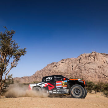 Variawa e Santolino vincono la Stage 3 della Dakar. Loeb perde un’ora, prime difficoltà per Sanders