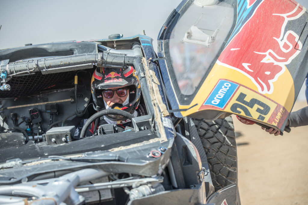 sainz loeb dakar