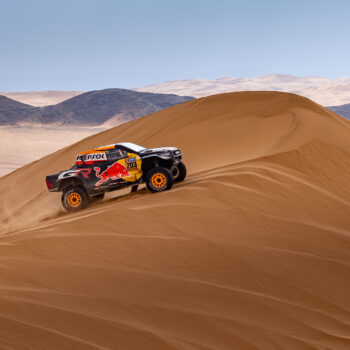 Roadbook sbagliato, la lettera di Al-Attiyah alla FIA e le vittorie di Moraes e Sanders nella Stage 7 della Dakar