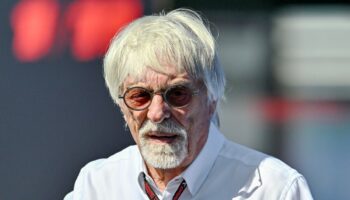 Ecclestone la tocca piano su Hamilton: “In Ferrari non durerà”